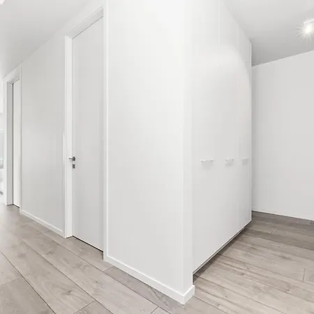 Apartment Harbour View 2br & 2ba Center With Free Parking *